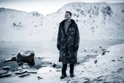 Dryrobe Advance Long Sleeve Black Camouflage - RECYCLED -Outweli Camping Shop 3F1A32342048 2024x2024 bbaddffc 7d54 49c3 a48c 4563154ccd63