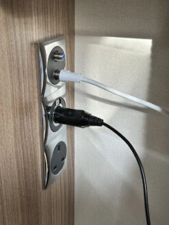 Falcon Combo 4G Outdoor Antenna / Router -Outweli Camping Shop 6633022 fa160 4 2 3 1000