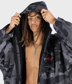 Dryrobe Advance Long Sleeve Black Camouflage - RECYCLED -Outweli Camping Shop Black Camo 4 2024x2024 1ec8c45d c52d 454d bf12 74c9b656167e