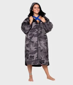 Dryrobe Advance Long Sleeve Black Camouflage - RECYCLED -Outweli Camping Shop Black Camo 5 2024x2024 42e2a54e 6856 4958 8ebc 9fa877e77ae3