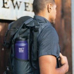 Klean Kanteen Insulated TK Wide With Café Cap 946ml - Black -Outweli Camping Shop K32TKWSSL KM insulated 32oz bottle backpack lifestyle 1